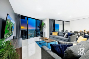 LIMITED 7 NIGHT DEAL in SPA 3 Bedroom Sub Penthouses at Circle on Cavill - KIDS STAY FREE!!!